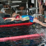 Anna Segerer, beim Start über 50m Rücken